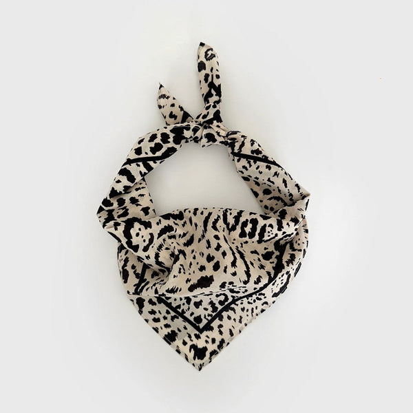 LE SCARF Leo Scarf 55 x 55 in Sand/Black