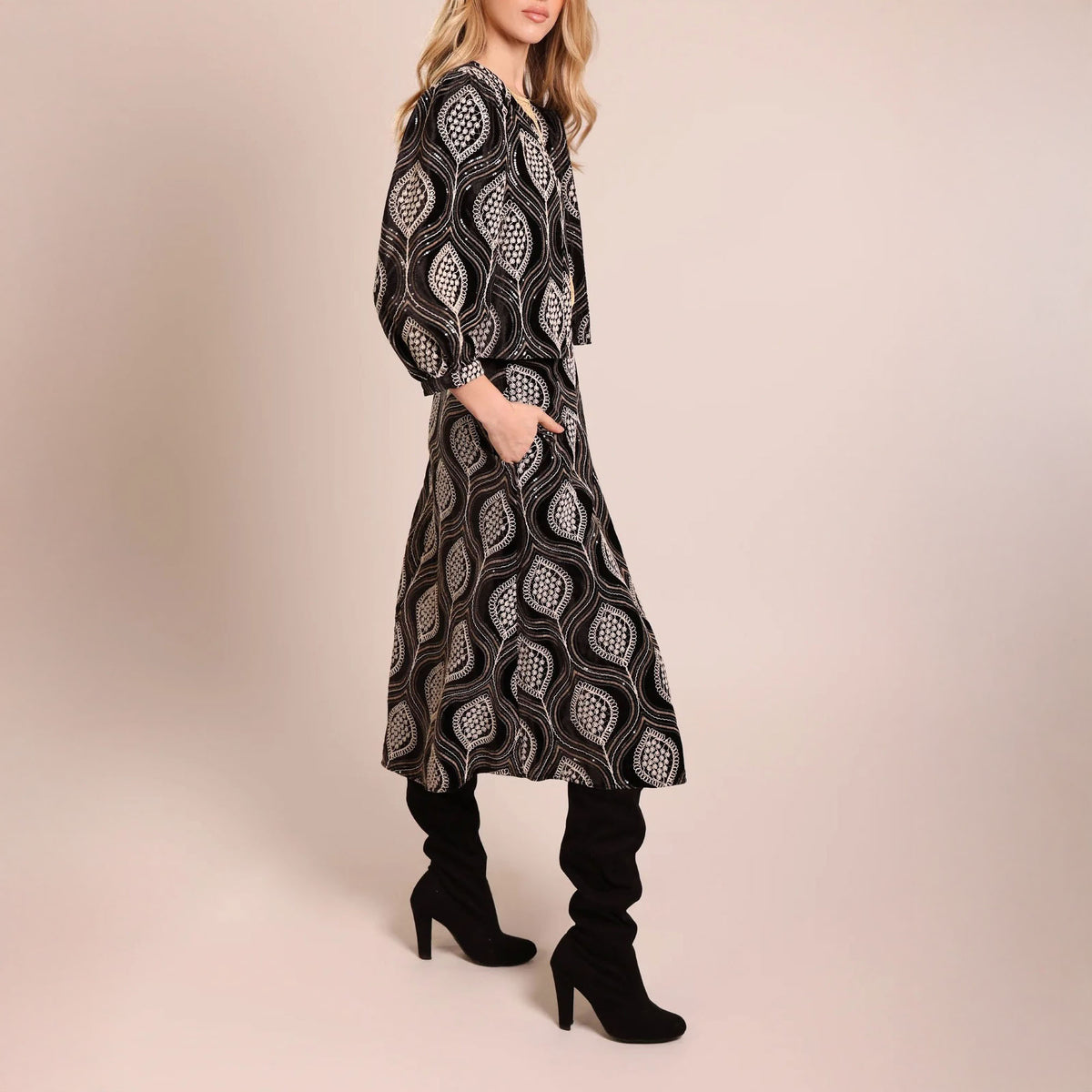 TRAFFIC PEOPLE Anarchy Skirt in Black