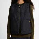 BARBOUR Nunwell Reversible Quilted Liner in Black/Shadow Classic