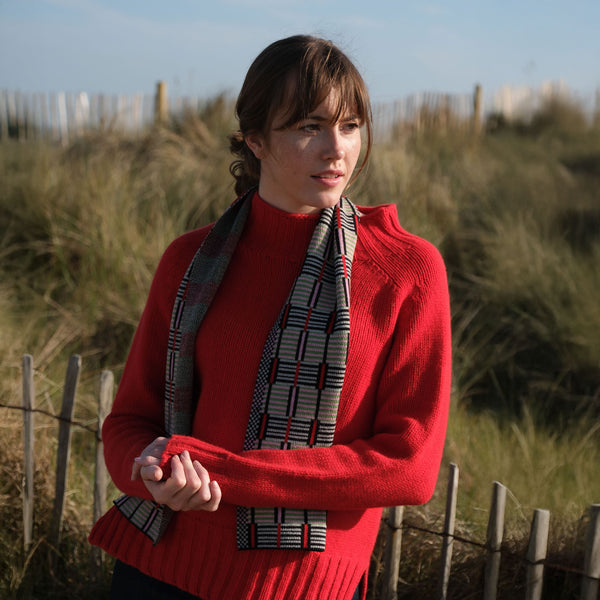 QUINTON & CHADWICK Ladders Scarf  in  Red Green