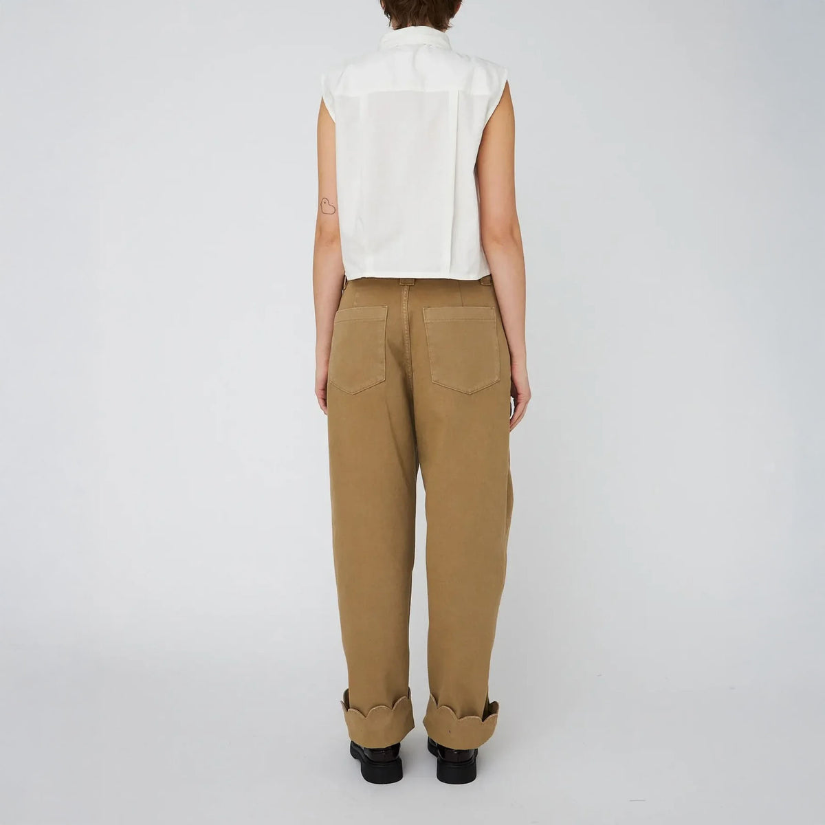 STELLA NOVA Brushed Surface Cotton Pants in Dark Sand