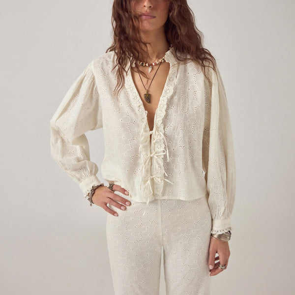 MAISON HOTEL Irene Long Sleeve Blouse in Chalk