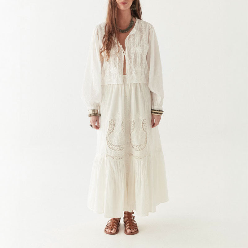 MAISON HOTEL Luisa Skirt in White Lilies
