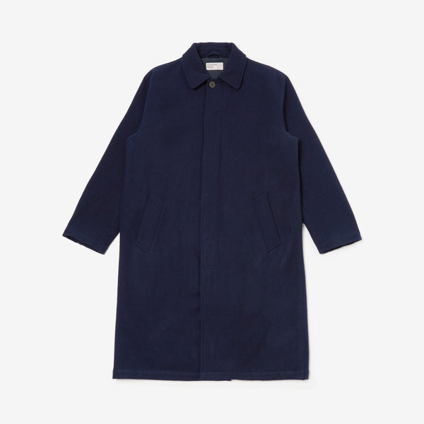 UNIVERSAL WORKS Mac Coat in Navy