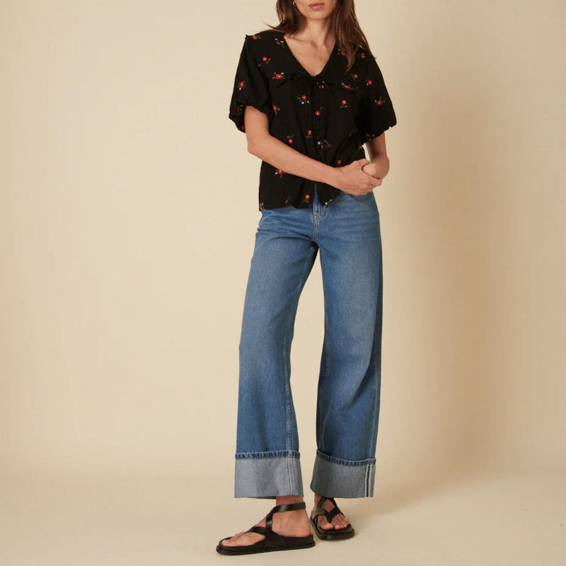NOBODYS CHILD Birdie Short Sleeve Blouse in Black