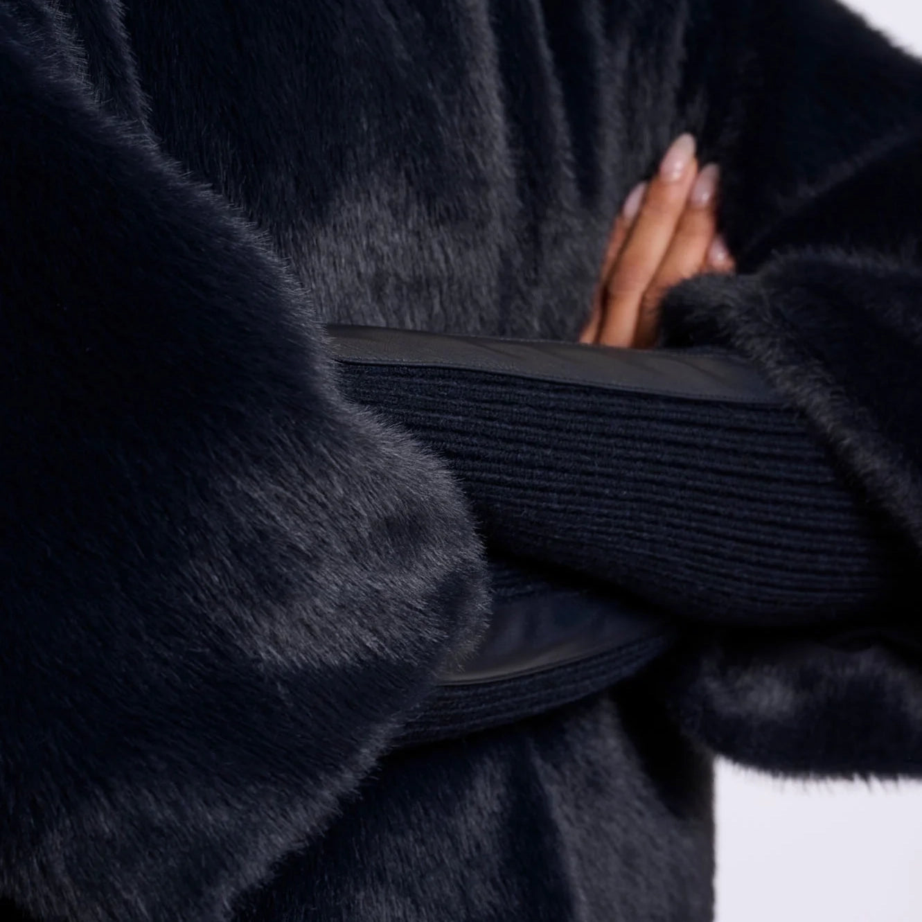 RINO & PELLE Nesrin Faux Fur Jacket with Rib Cuffs in Dark Navy