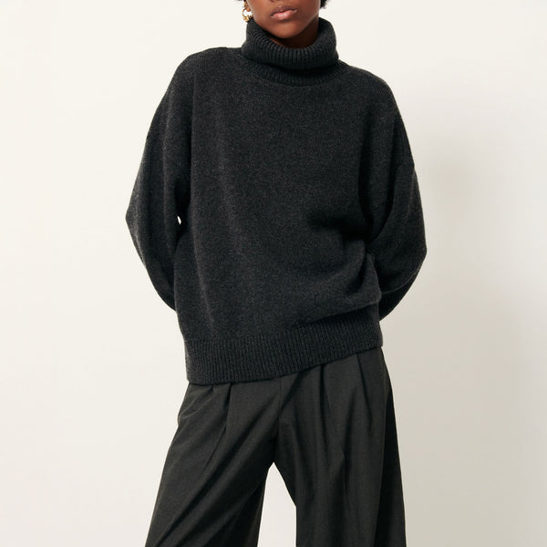SESSUN Niko Turtle Neck in Carbonella