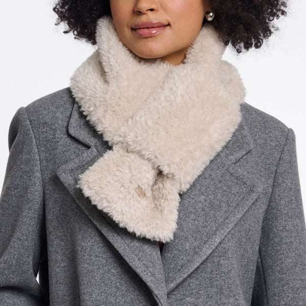 RINO & PELLE Obu Fluffy Scarf in Birch