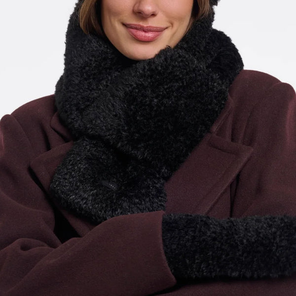 RINO & PELLE Obu Fluffy Scarf in Black