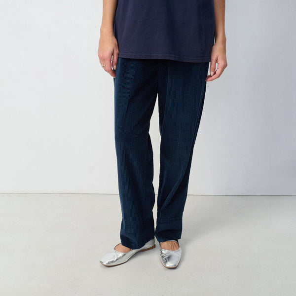 AMERICAN VINTAGE Padow Cord Trousers in Navy