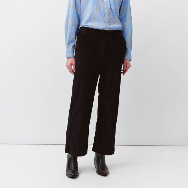 DIEGA Pantero Jumbo Cord Crop Trousers in Black