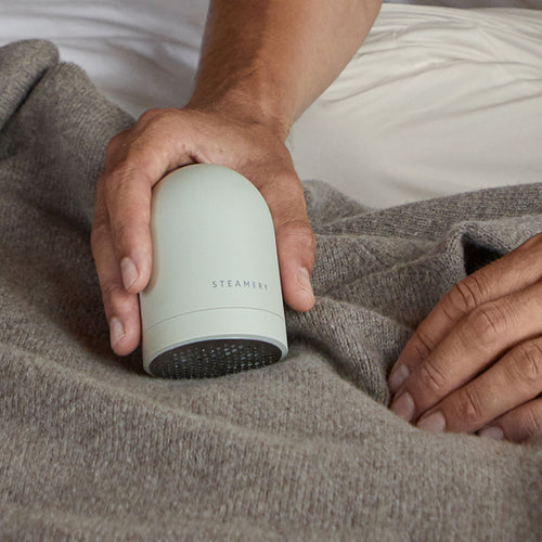 STEAMERY Pilo 2 Fabric Shaver in Sand