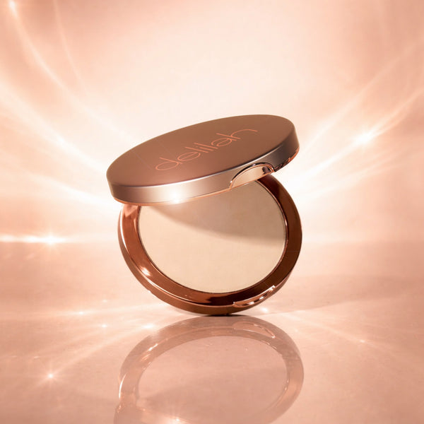 DELILAH Pure Touch Hyaluronic Pressed Powder