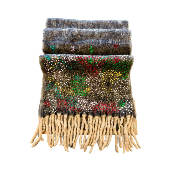 DE SIENA Scotty Embroidered Scarf in Dark Grey