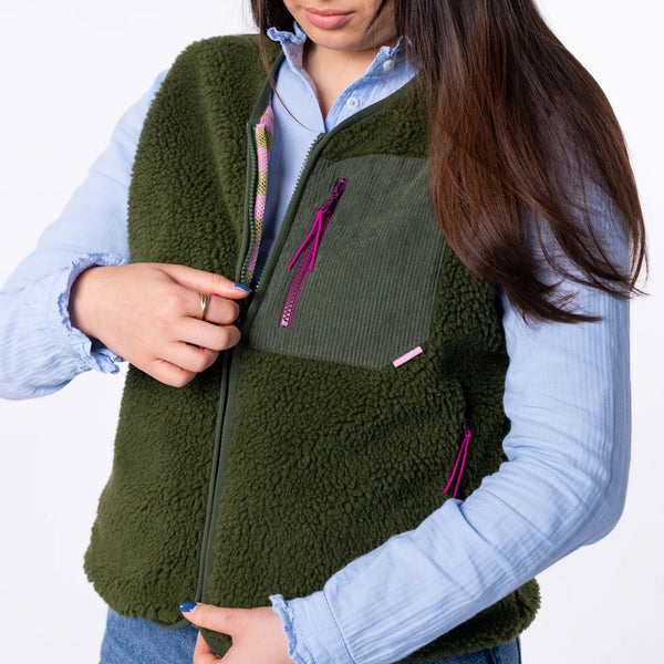 BILLYBELT Women’s Sleeveless Sherpa Zip Jacket in Khaki