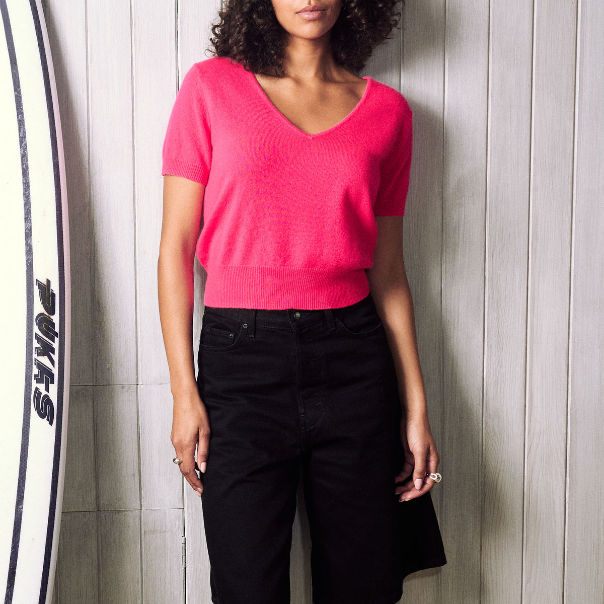 Colorush Cashmere COLORUSH Coast Chill Cashmere V-Neck T-Shirt in Electra Pink | Collen ...