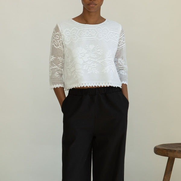 BEAUMONT ORGANIC Daisy-Fay Cotton Lace Top in White