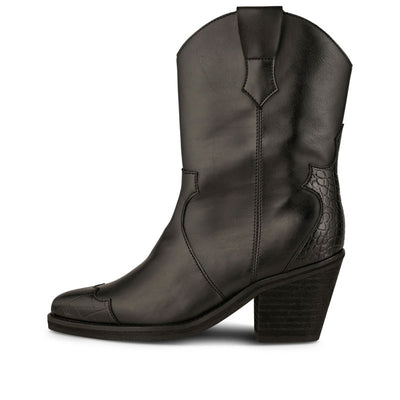 SHOE THE BEAR Nancy Western Boots in Black