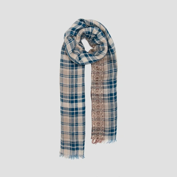 LOVAT&GREEN Sunlit Linen Scarf in Blue