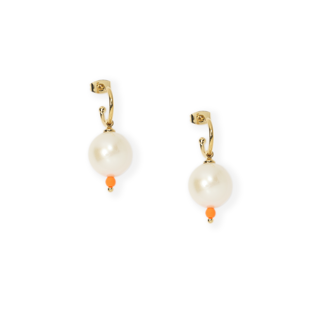 LA MOME BIJOU One Pearl Mini Hoop Earrings in Fluo Orange