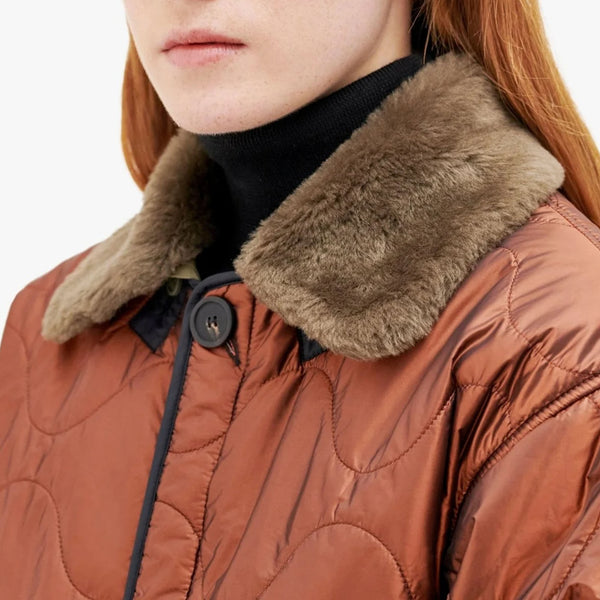 MARFA STANCE Shearling Collar in Olive