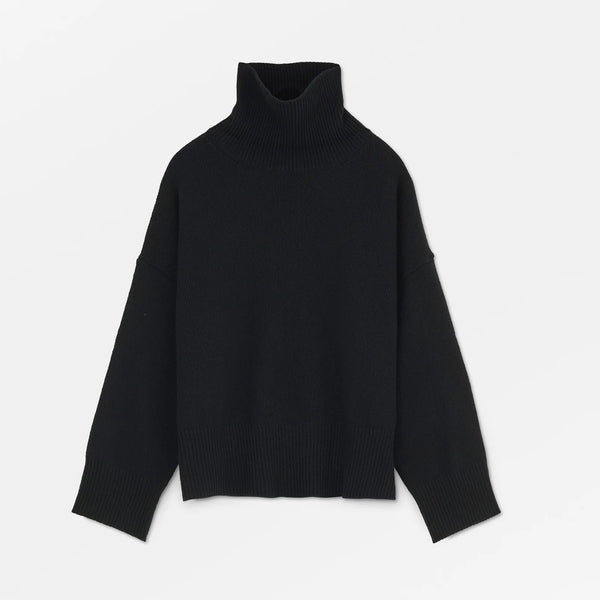 SKALL Silene T-neck Jumper in Black