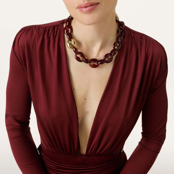 VANESSA BARONI Small Turtle Necklace in Bordeaux Marble