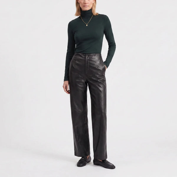 ARTLOVE Eliza Fitted Turtleneck Long Sleeve T Shirt in Black