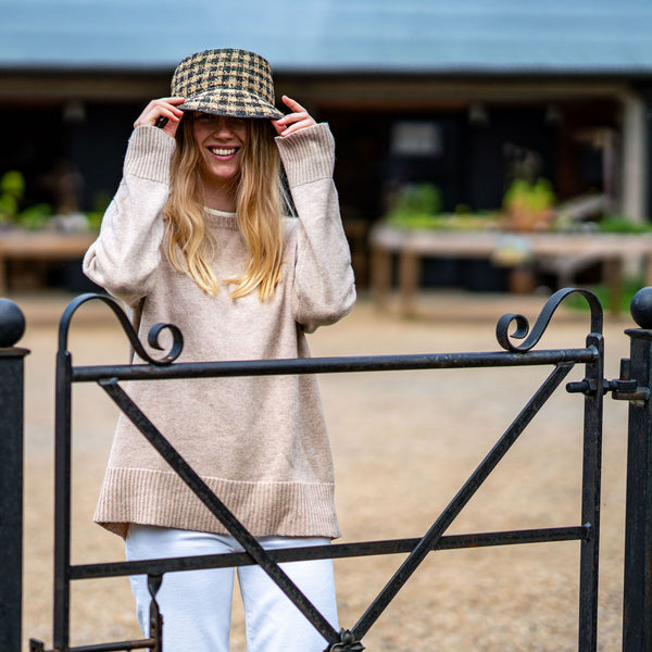 TRAVAUX EN COURS Bob Raffia Hat in Army