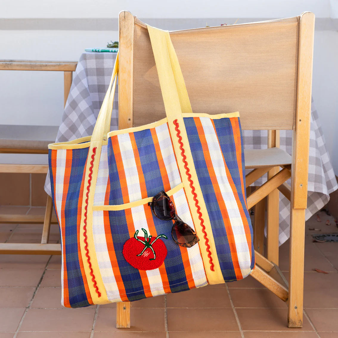 TALKING TABLES Tomato Tote Bag in Blue/Yellow