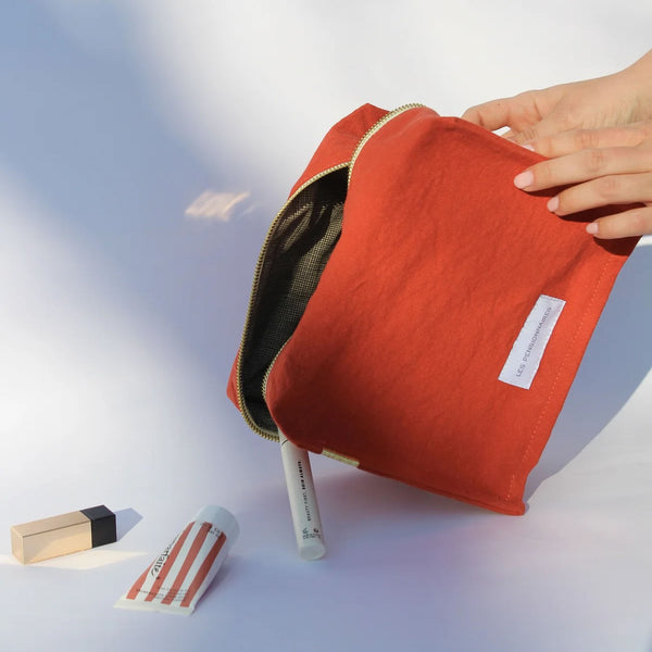 LES PENSIONNAIRES Cube Toiletry Bag in Flamboyant Orange