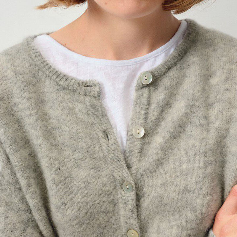AMERICAN VINTAGE Vitow Cardigan in Melange Light Grey