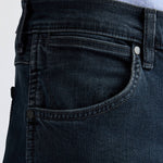 WRANGLER Greensboro Regular Straight Leg Jeans in Iron Blue