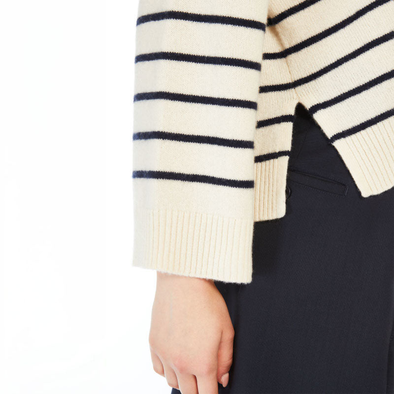 WEEKEND MAX MARA Leva Oversized Cashmere Sweater in Ecru