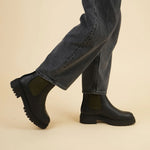 ESSKA Yolla Boot in Black/Khaki
