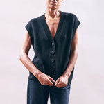 JUMPER 1234 Boyfriend Button Vest in Navy