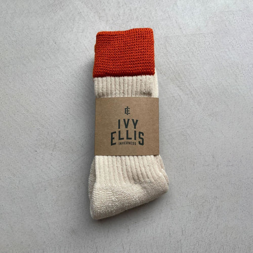 IVY ELLIS The Alder Men’s Crew Length Socks in Rust & Vintage Cream