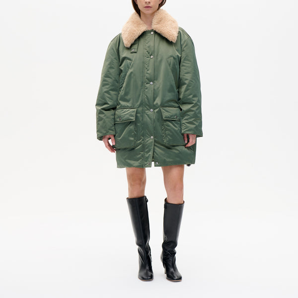 BAUM UND PFERDGARTEN Daimi Parka with Faux Fur Collar in Thyme