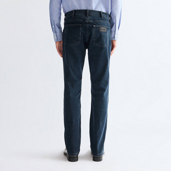 WRANGLER Greensboro Regular Straight Leg Jeans in Iron Blue