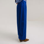 TINSELS Djoudi Minutes Balloon Cut Cotton Twill Trousers in Klein Blue
