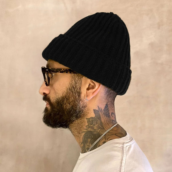 IVY ELLIS Cousteau Beanie in Black