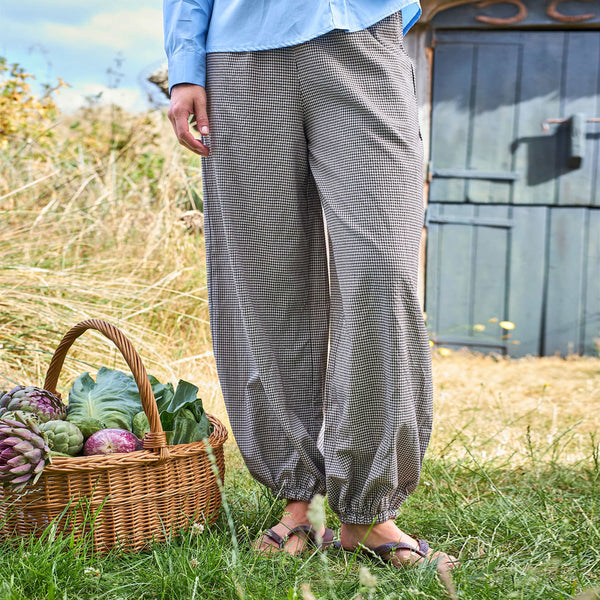 BLACK COLOUR BCManon Balloon Pant in Coffee