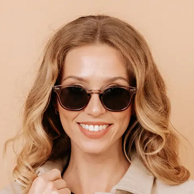 GOODLOOKERS Tyler Reading Sunglasses in Grey