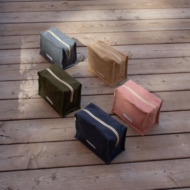 LES PENSIONNAIRES Organic Cotton Cube Toiletry Bag in Rosewood