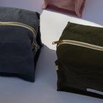 LES PENSIONNAIRES Organic Cotton Cube Toiletry Bag in Caper Green