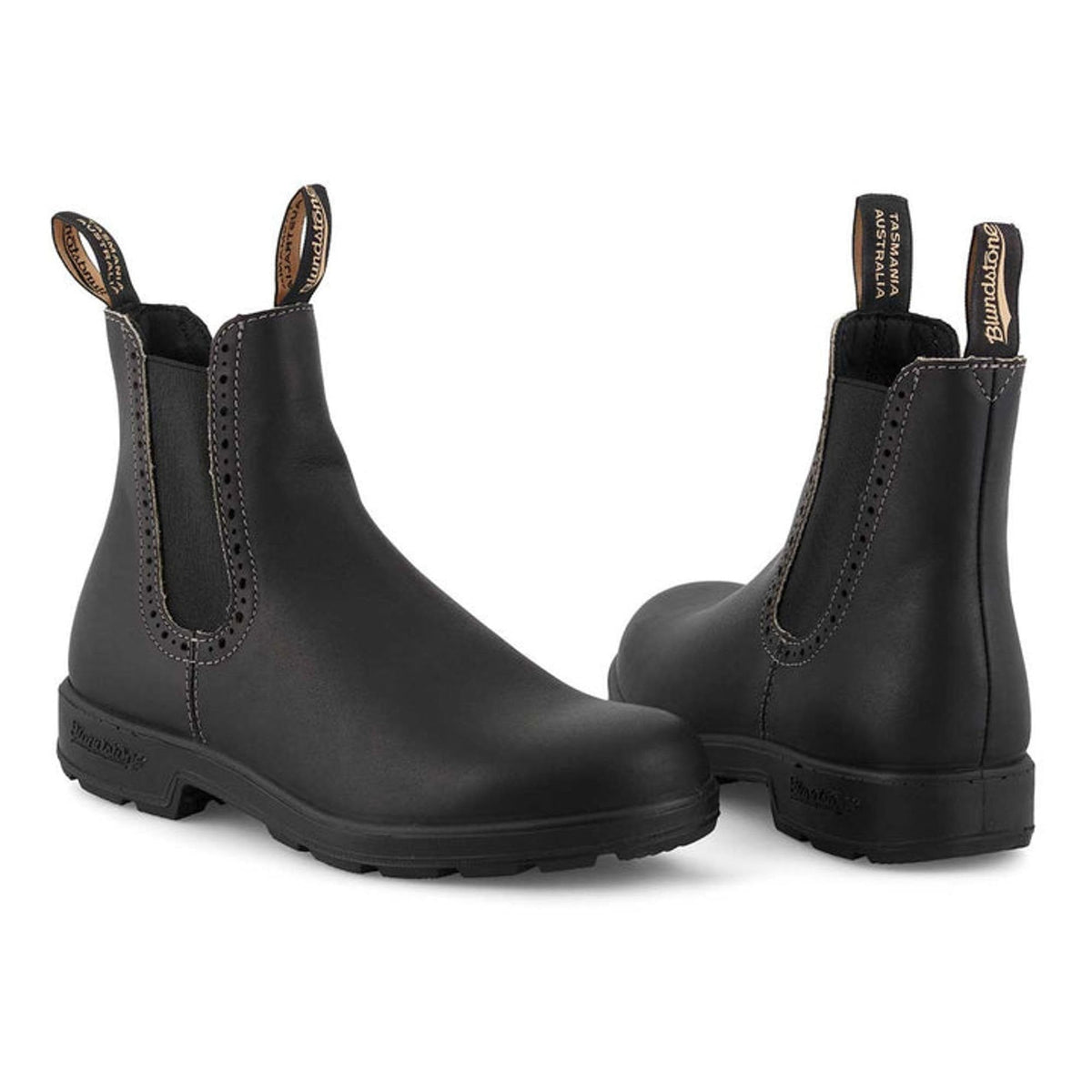 BLUNDSTONE 1448 Brogued Boots in Voltan Black