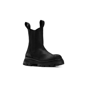 Chelsea Boots in New Black