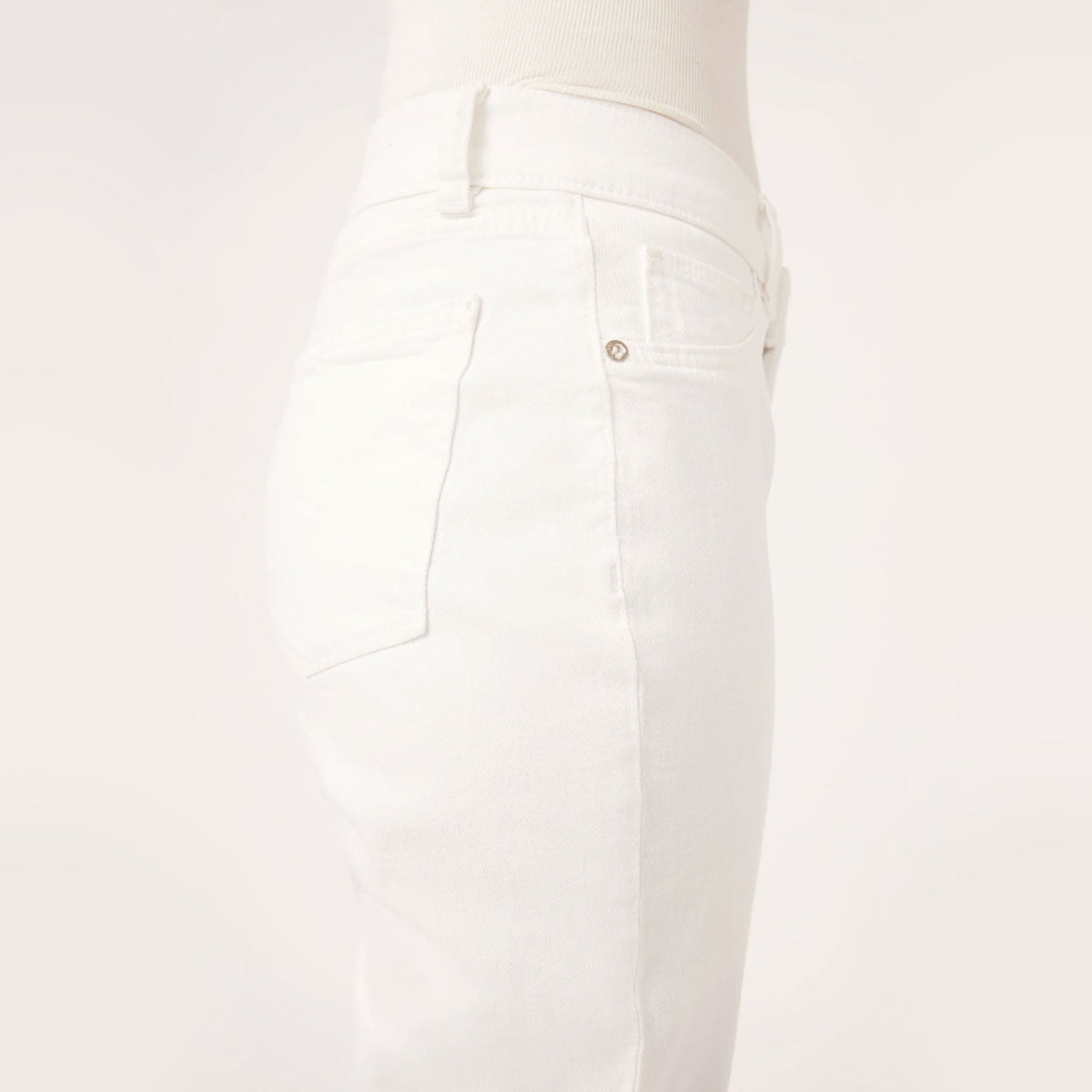DL1961 Riley Boyfriend Jeans in White
