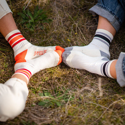 IVY ELLIS Ladies Testaverde Vintage Sports Socks in Cream/Red