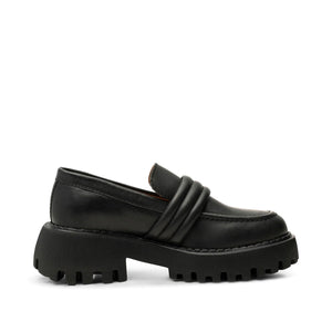 Posey Loafers in Black